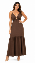Arriendo de vestido café cut out Brasil largo