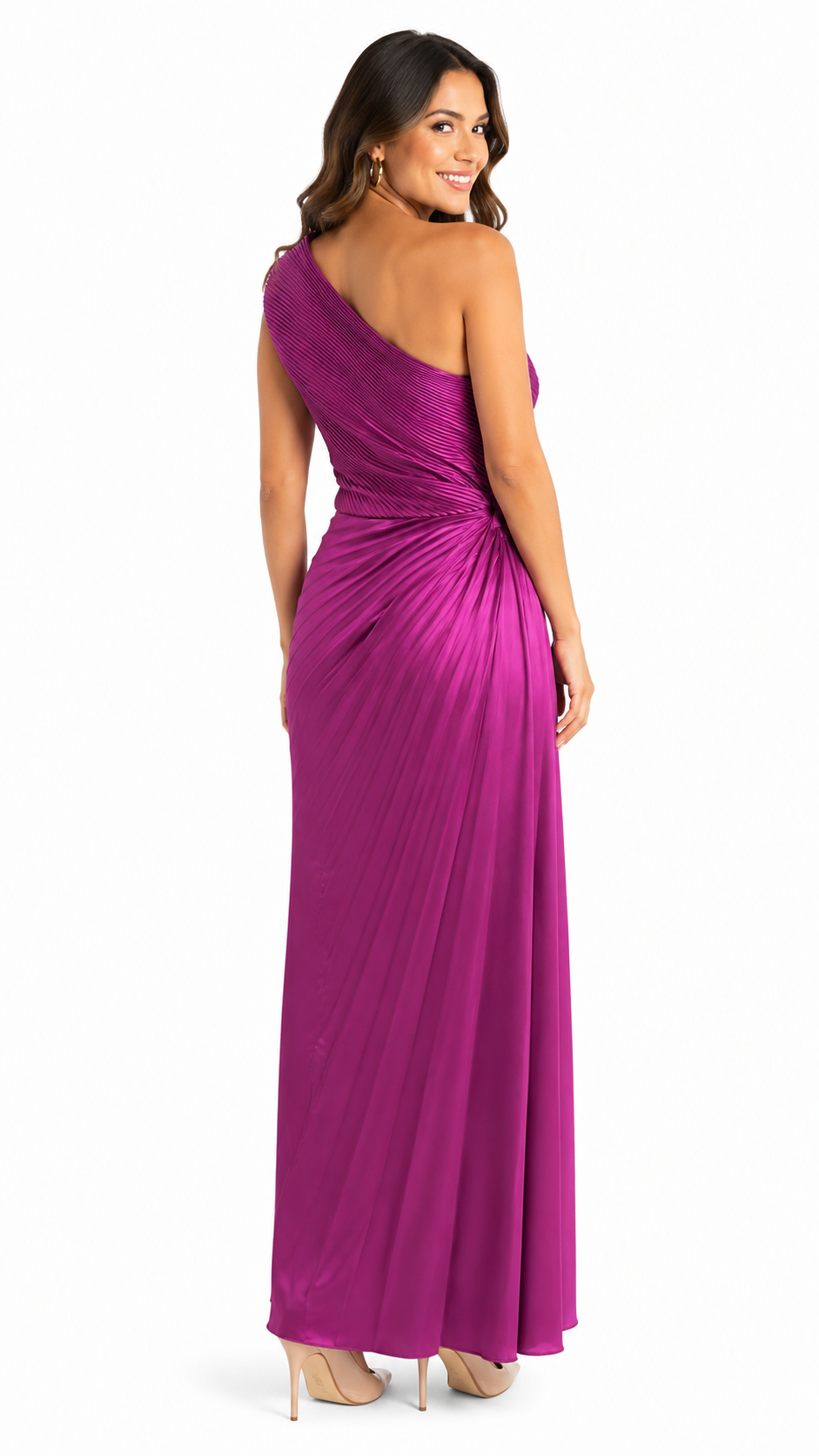Arriendo de vestido magenta asimetrico plizado largo