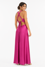 Arriendo de Vestido fucsia cut out largo