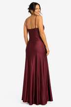 Arriendo vestido largo nudo burdeo