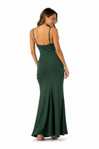 Arriendo de vestido largo verde corset