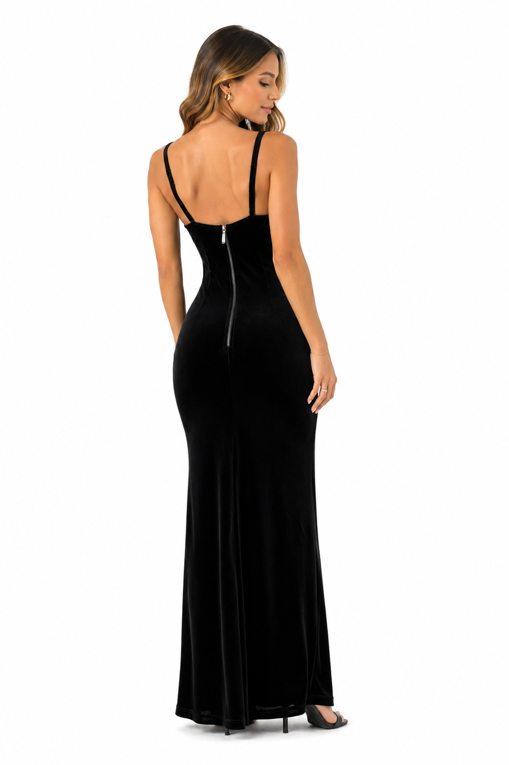 Vestido negro con diamante largo con tajo