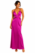 Arriendo de vestido fucsia cut out middie