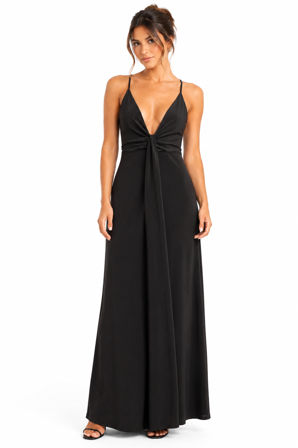 Arriendo de vestido negro gasa con escote largo y nudo