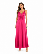 Arriendo de vestido largo de lycra con nudo color fucsia