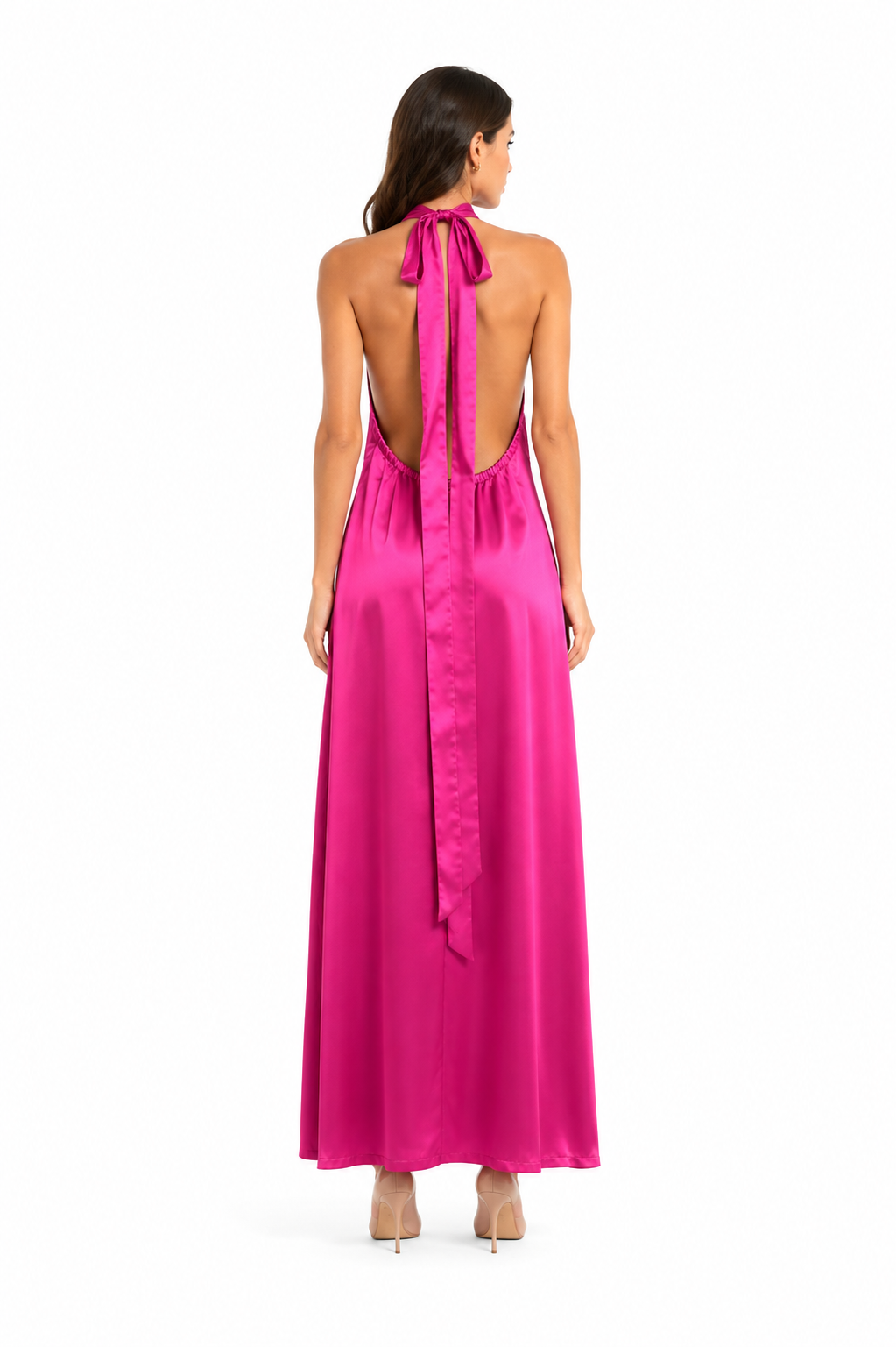 Arriendo de vestido largo cuello halter espalda descubierta