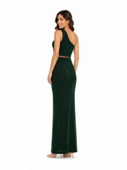 Arriendo de vestido verde elasticado con brillos asimetrico largo