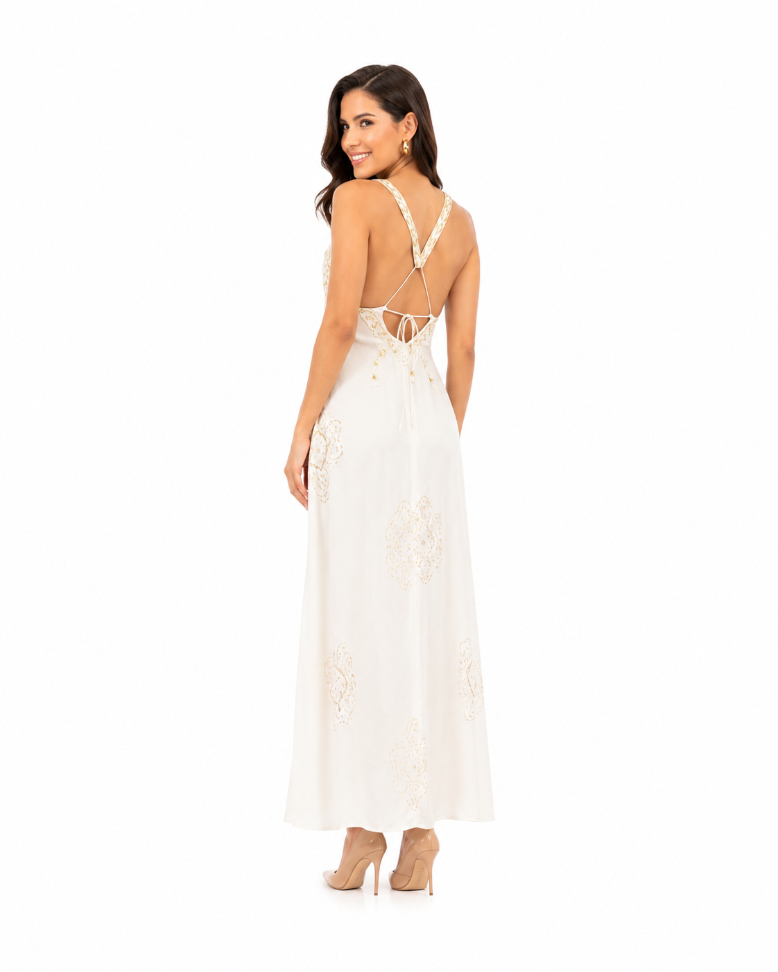 Arriendo de vestido beige con dorado india chic largo