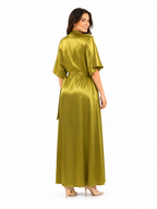 Arriendo de vestido largo verde musgo seda amarre costado