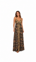 Arriendo de Vestido Largo India Chic Negro con mándalas y bordados dorados