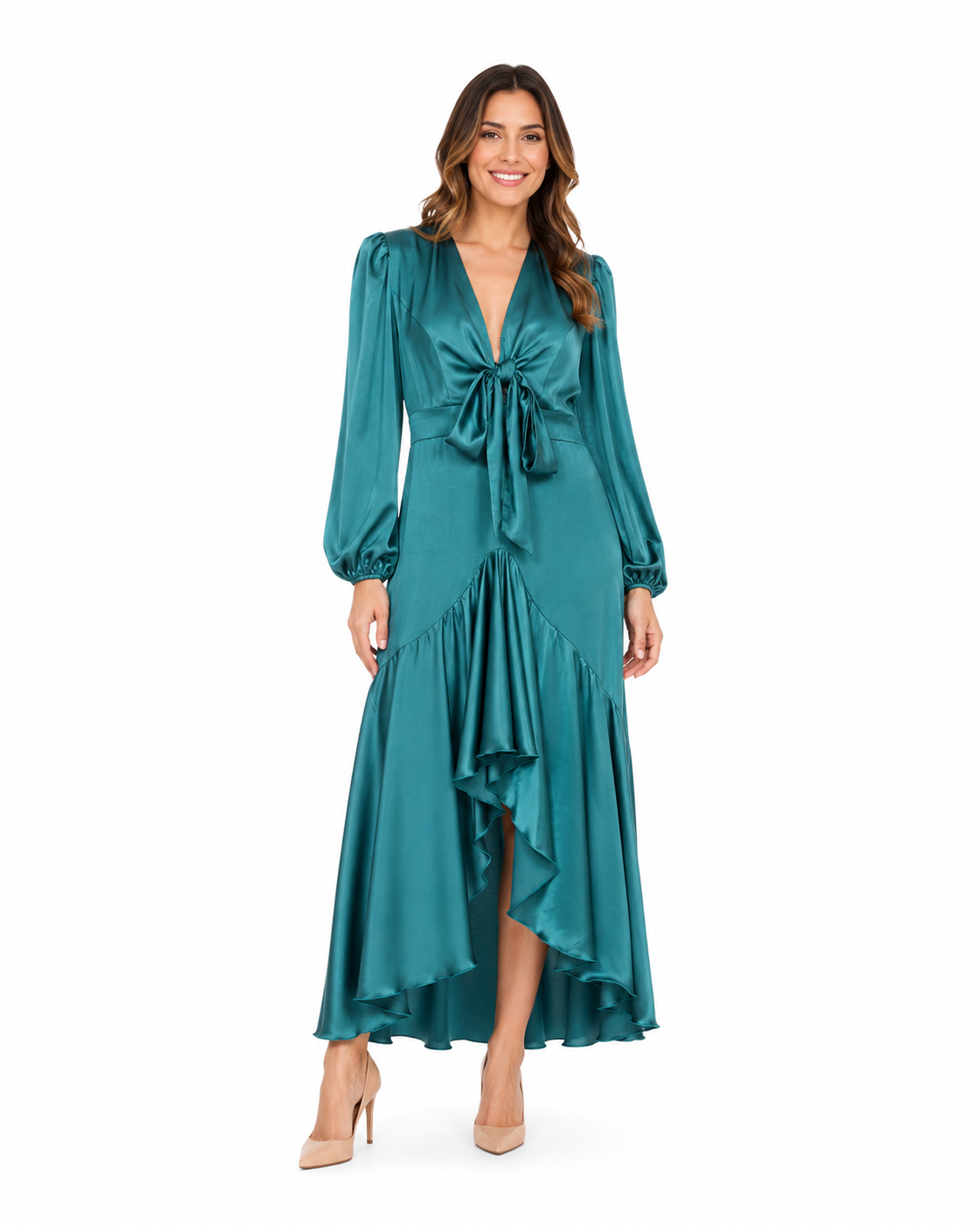 Arriendo de Vestido largo de seda celeste con mangas largas, amarre en escote y vuelos abajo