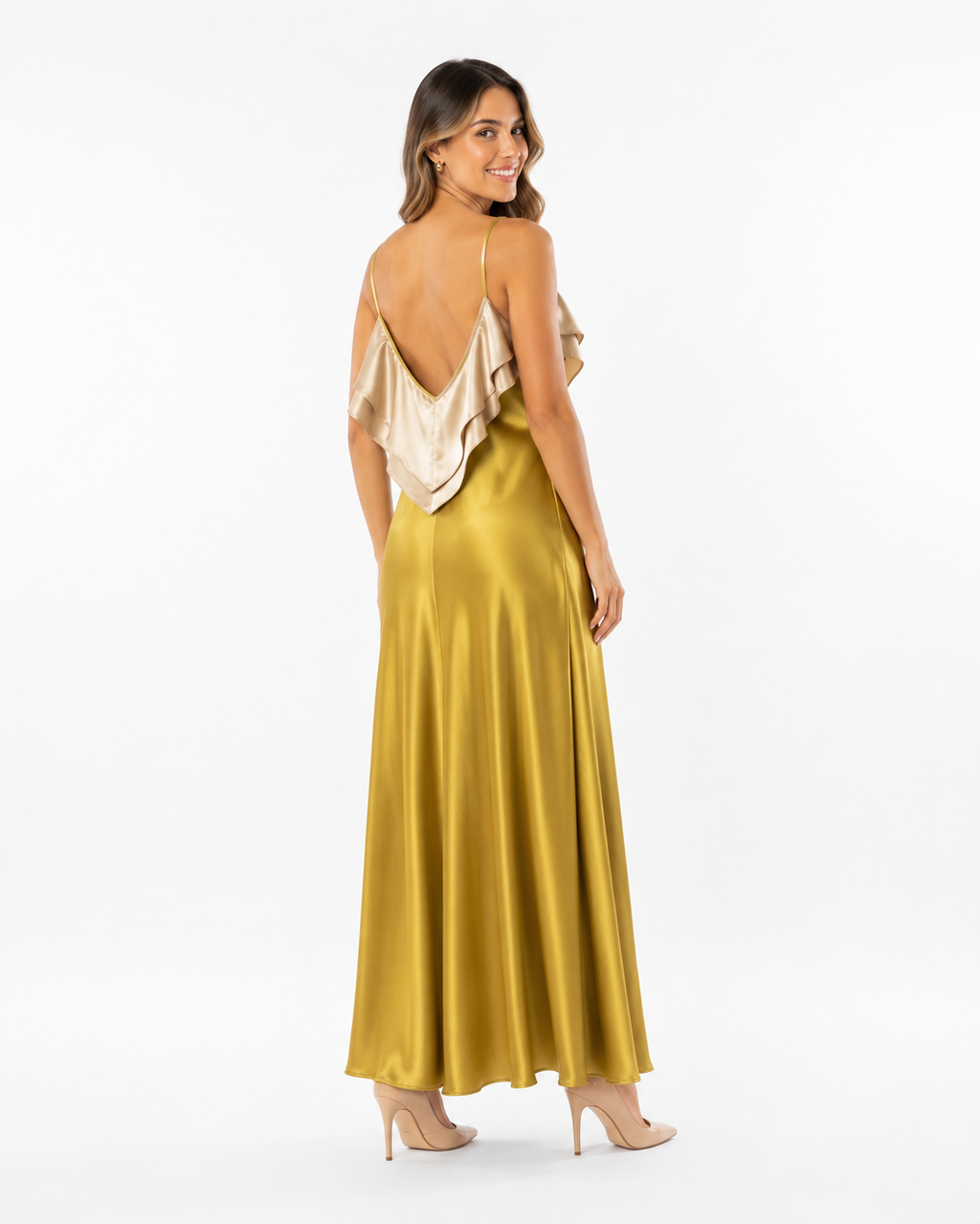 Arriendo de Vestido largo seda dorado pao vietnam