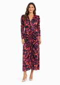 Arriendo de Vestido largo con mangas y hombreras estampado morado azul y naranjo marca Makia