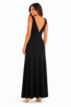 Arriendo de Vestido largo negro elastizado tipo sirena talla única con tajo adelante y valva