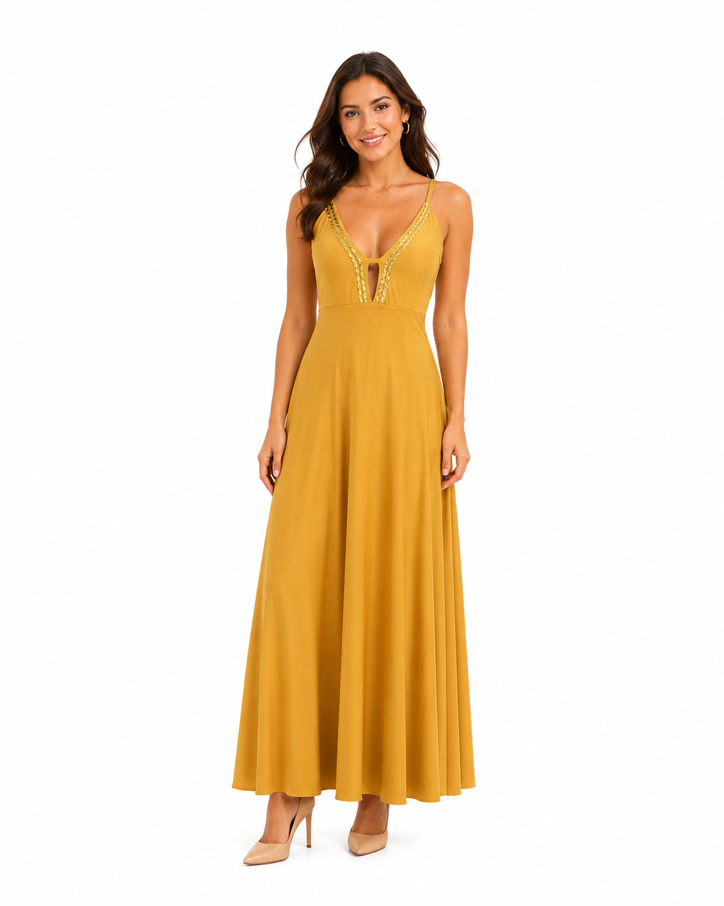 Arriendo de Vestido mostaza largo con brillo dorado en el escote
