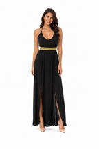 Arriendo de vestido negro de lycra con cinturon dorado