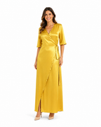 Arriendo de Vestido largo seda amarillo dorado mangas cinturón