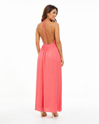 Arriendo de Vestido largo color mandarina con detalles en la parte de adelante y tajo a una pierna