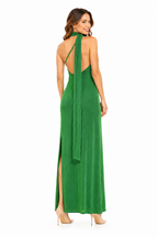 Arriendo de Vestido largo verde asimétrico con tira a cuello