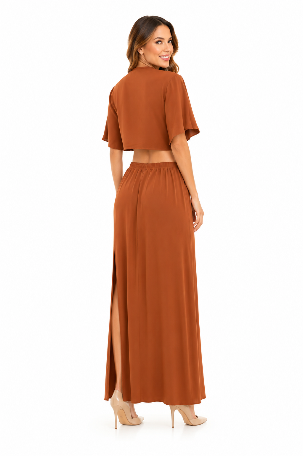 Arriendo Vestido largo terracota con manga corta, cortes en cintura y amarre en escote