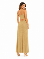 Arriendo Vestido largo dorado tejido con cut out en abdomen