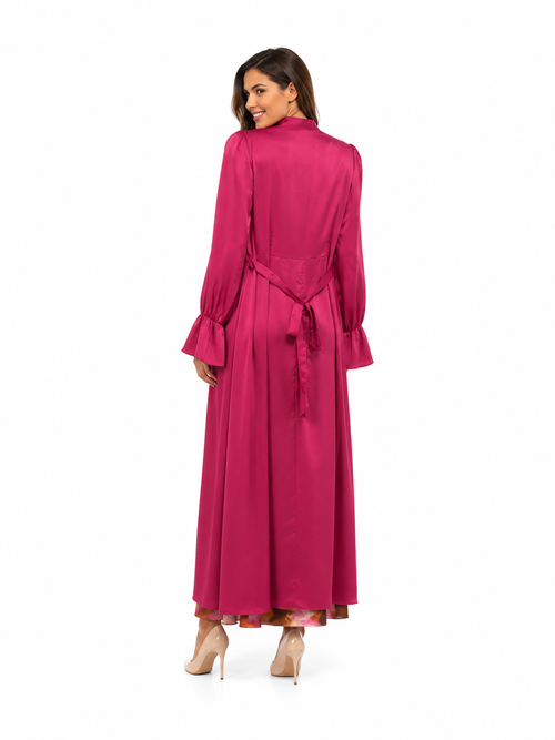 Arriendo de abrigo kimono fucsia marca IT VELVET largo