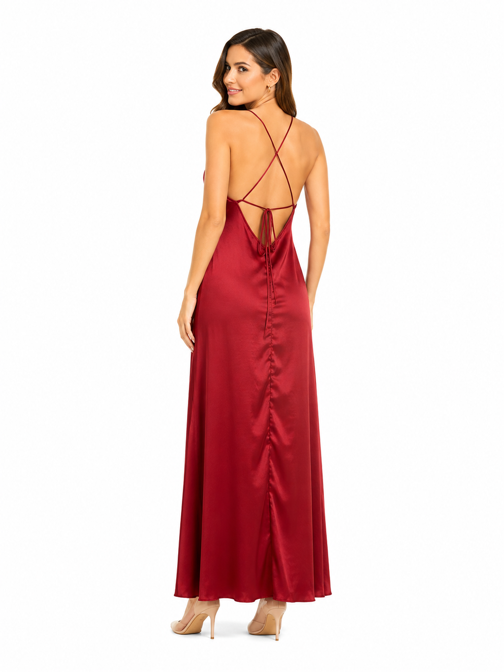 Arriendo de Vestido largo rojo italiano largo con mostacillas doradas rarabaris