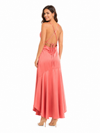 Arriendo de Vestido color salmon largo con vuelos abajo y pabilos ajustables