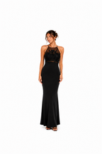 Arriendo de vestido negro con transparencia único largo