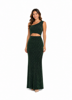 Arriendo de vestido verde elasticado con brillos asimetrico largo