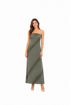 Arriendo de Vestido largo strapless verde Stradivarius