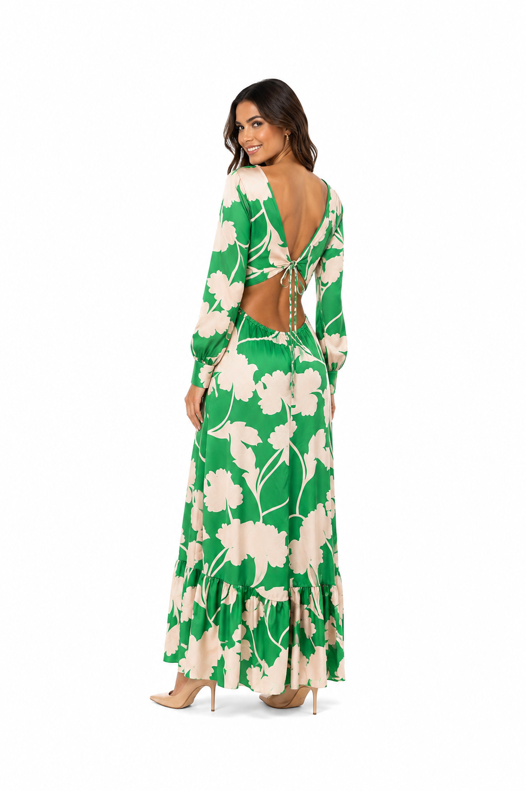 arriendo de vestido largo verde con flores blancas y mangas