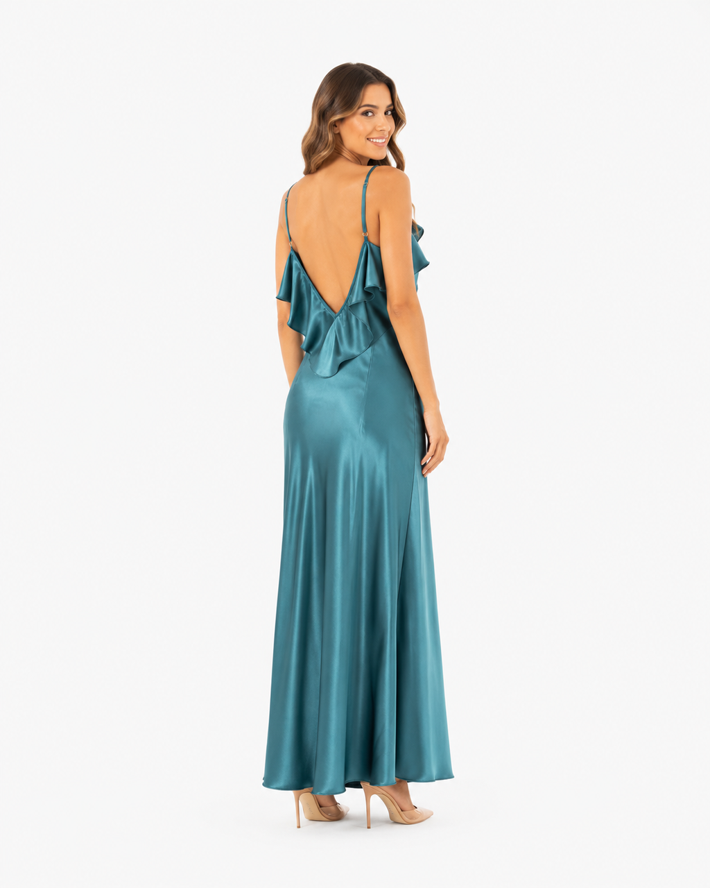 Arriendo de vestido petróleo con vuelos adelante y atrás largo