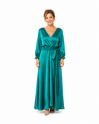 Arriendo de vestido largo con mangas y amarre en cintura de seda