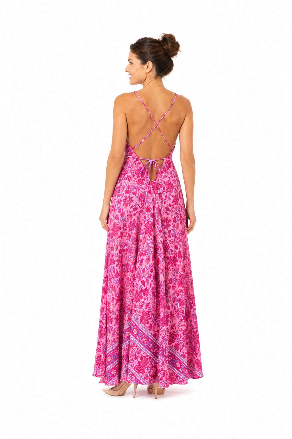 Arriendo de vestido largo fucsia con estampados