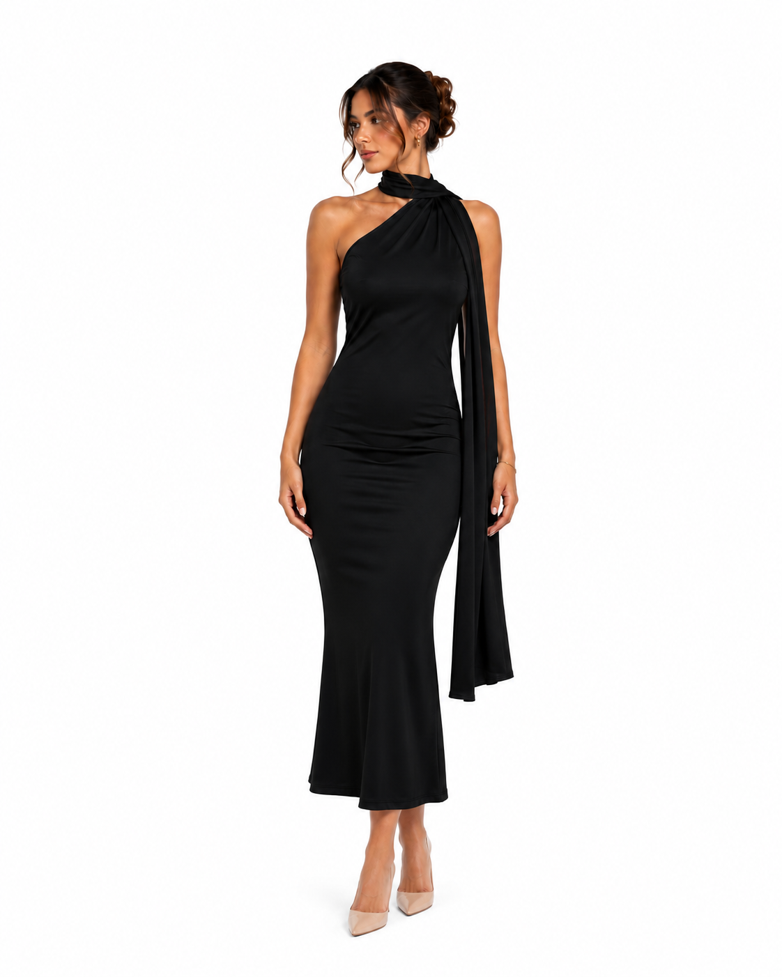 Arriendo de vestido negro largo middie con tira cuello