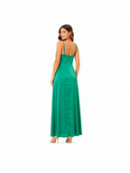 Arriendo de Vestido largo verde marca minuet escote en V, con vuelos al costado
