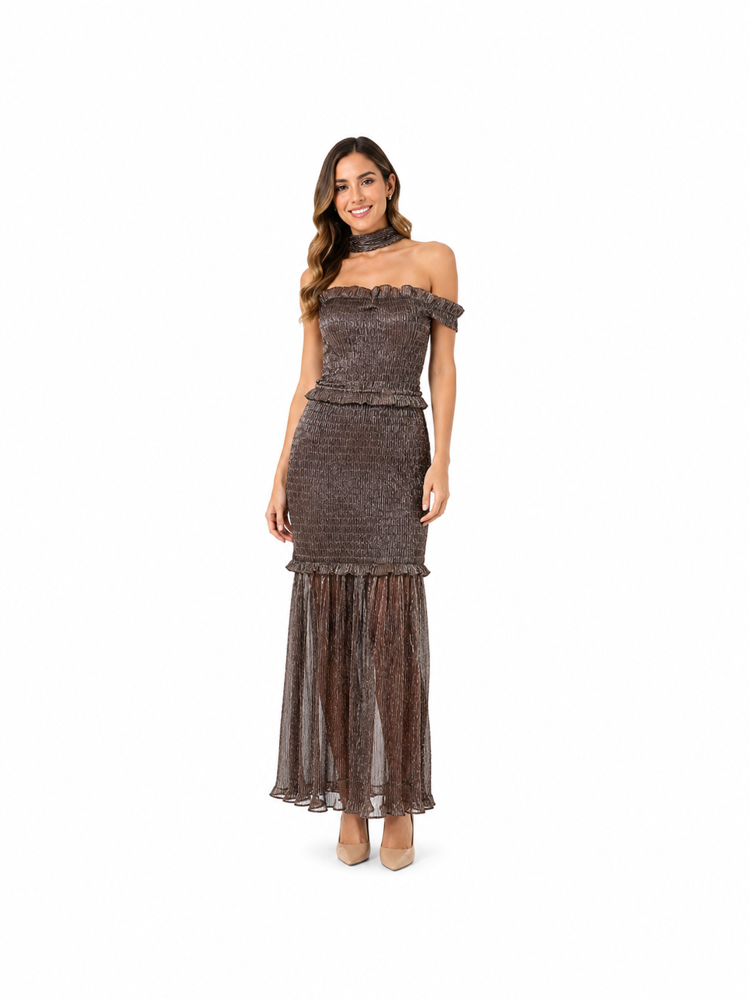 Arriendo de Vestido largo MUTH café con brillos strapless con tirita cuello