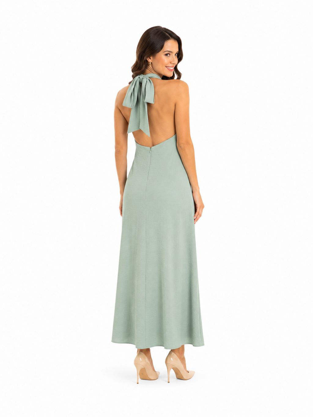 Arriendo de Vestido largo verde menta cuello halter espalda descubierta