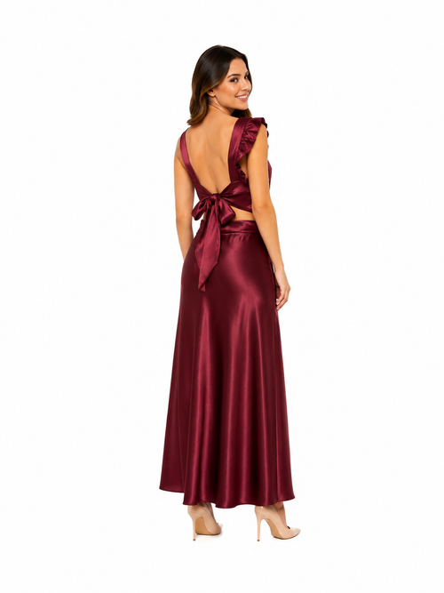Arriendo de conjunto color vino de seda