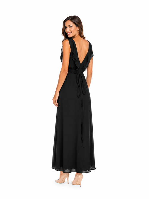 Arriendo de 	Vestido largo negro con vuelos en el escote y espalda amarre cintura marca loreto fuenzalida