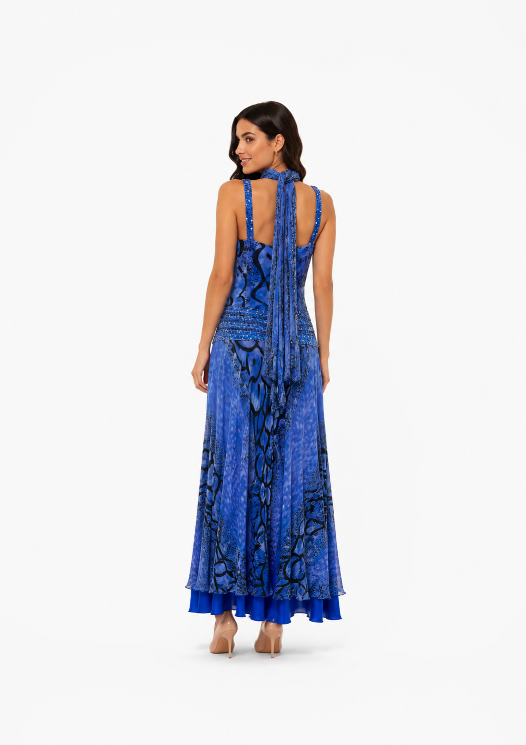 Arriendo de vestido largo morado con negro escote en V con mostacillas de gasa con pañuelo marca Alberto Makali