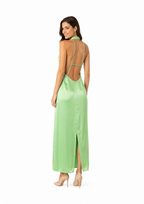 Arriendo de Vestido largo verde limón cuello halter con tiritas en espalda