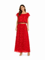 Arriendo de conjunto rojo con mostacillas