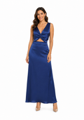 Arriendo de conjunto de seda azul
