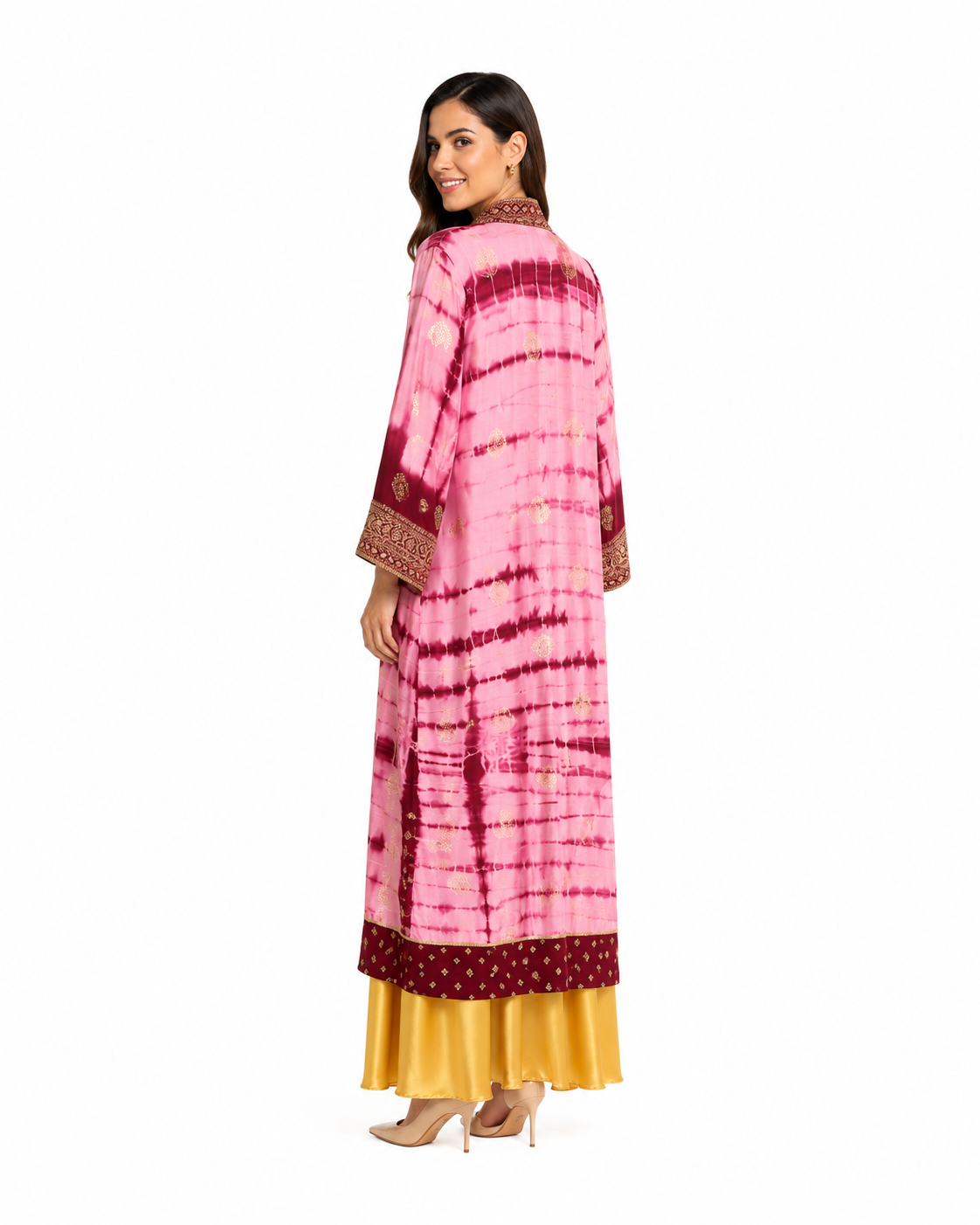 Arriendo de Kimono morado con dorado tipo indú