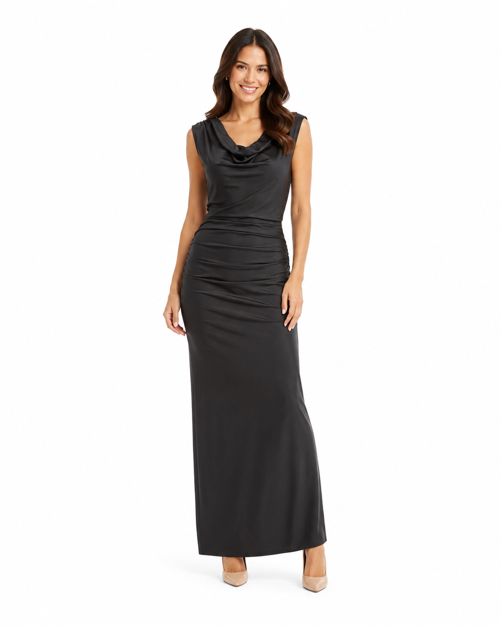 Arriendo de vestido largo negro con tajo y cuello bote