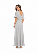 Arriendo de vestido largo plateado cuello en v