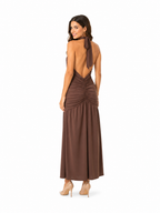 Arriendo de vestido largo café chocolate escote en V espalda descubierta elasticado