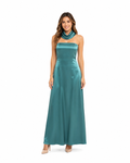 Arriendo de vestido largo celeste de seda strapless con tira al cuello